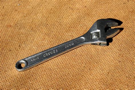 It is of interest as an antique among <b>tool</b> collectors and is still occasionally used in maintenance and repair when it happens to be convenient. . Monkey wrench tool